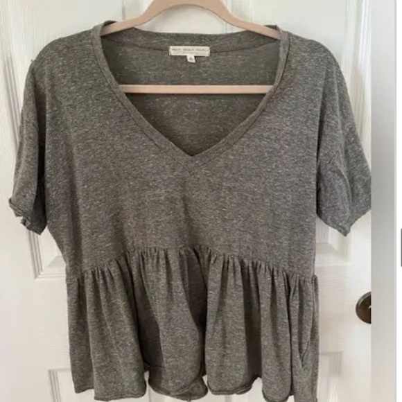 Urban outfitters truly madly deeply peplum grey tee - Picture 1 of 1